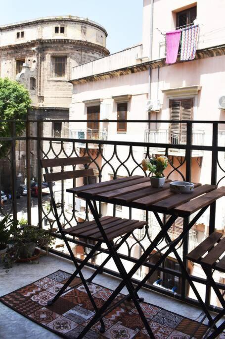Appartamento Nel Centro Storico Di Palermo - Via Meli'S House Exterior photo